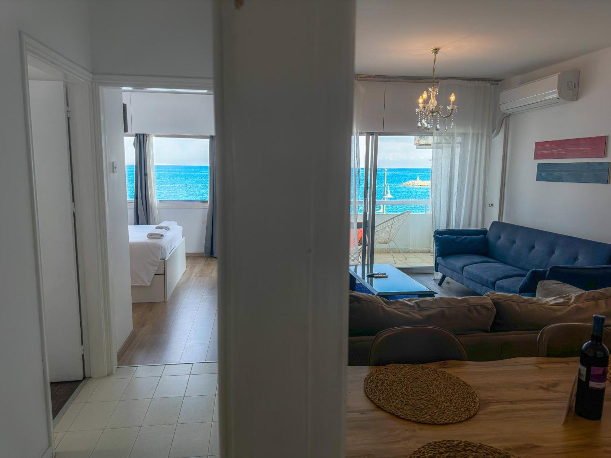 2Br Seafront Apt In City Center With Community Pool Larnaka Exterior foto